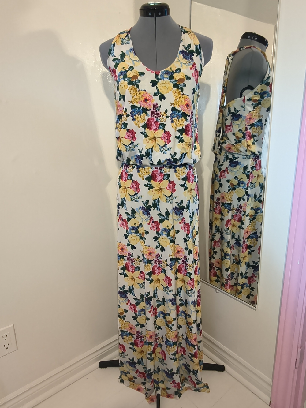 Source Unknown White Floral Sleeveless Maxi Dress with Yellow & Pink Blooms